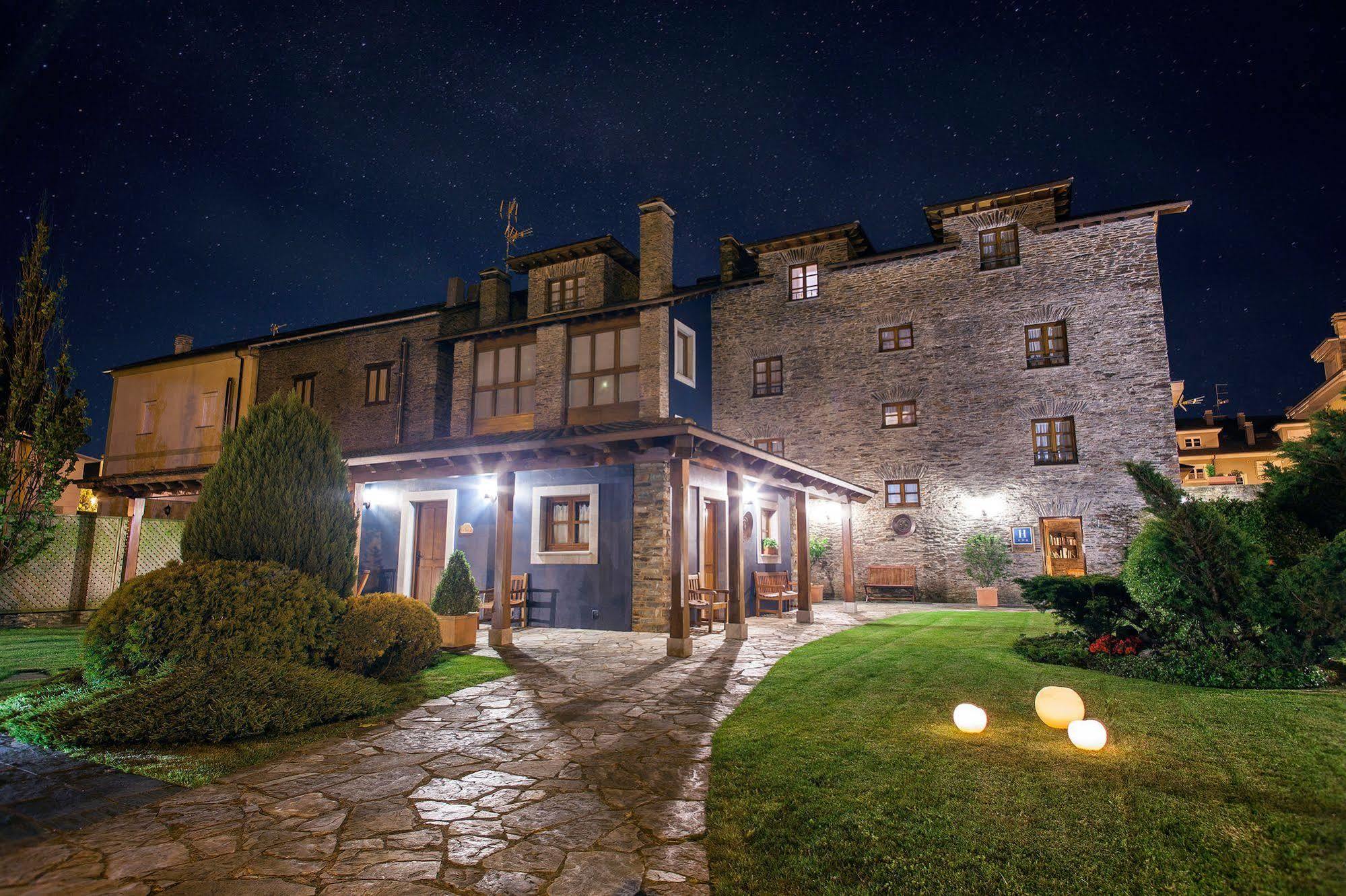 Hotel Pleamar Puerto de Vega Buitenkant foto