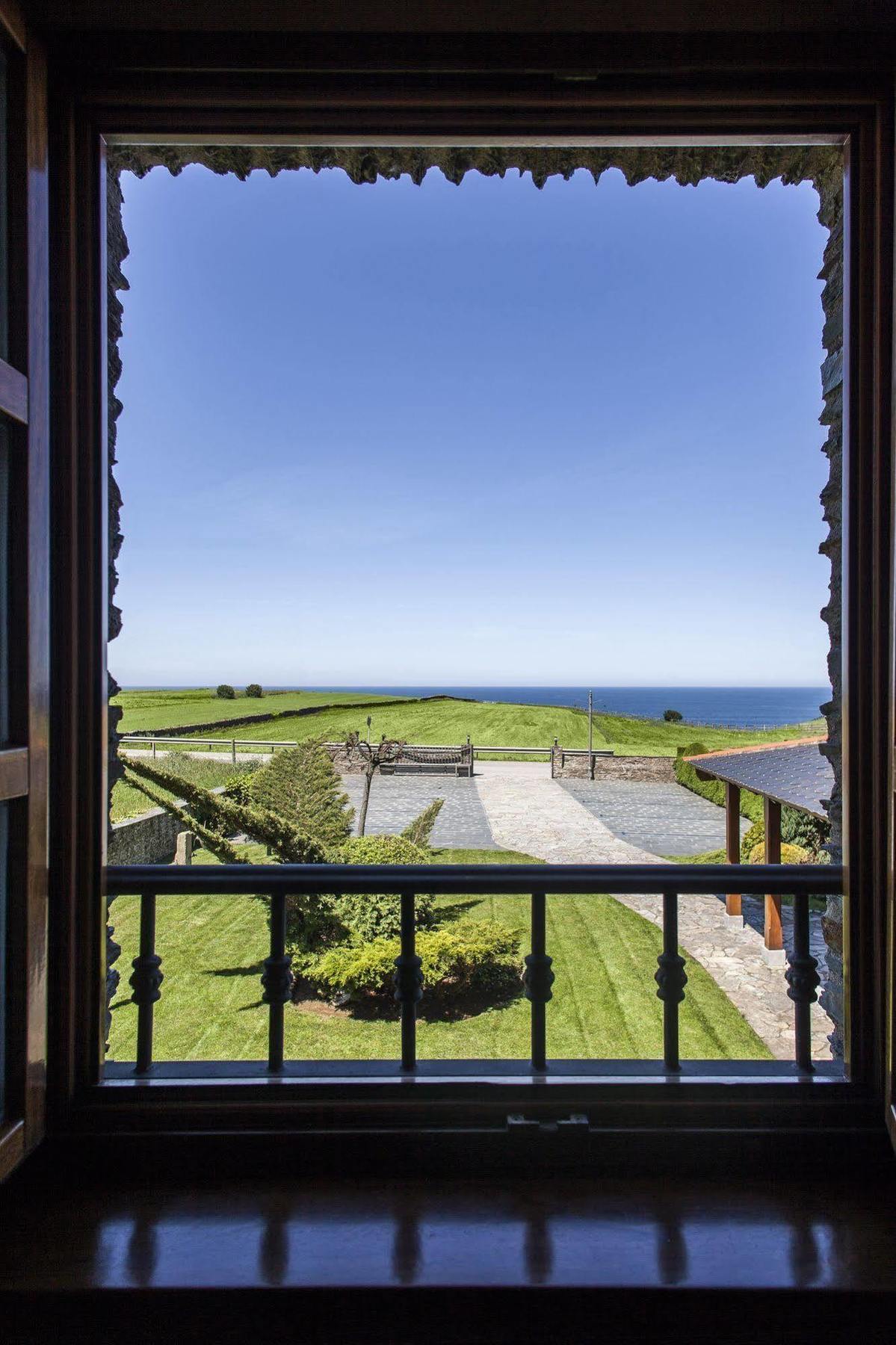 Hotel Pleamar Puerto de Vega Buitenkant foto
